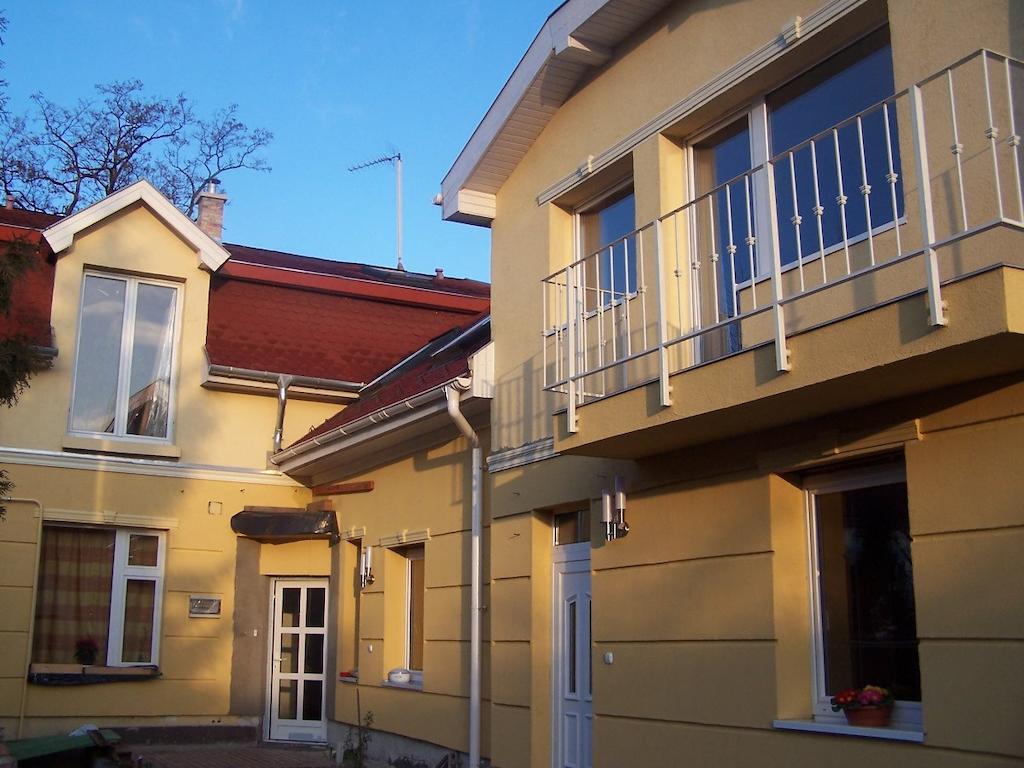 Akacia Apartment - Free Inside Parking, 2 Bedrooms, Garden, Next To Centre Будапешт Экстерьер фото